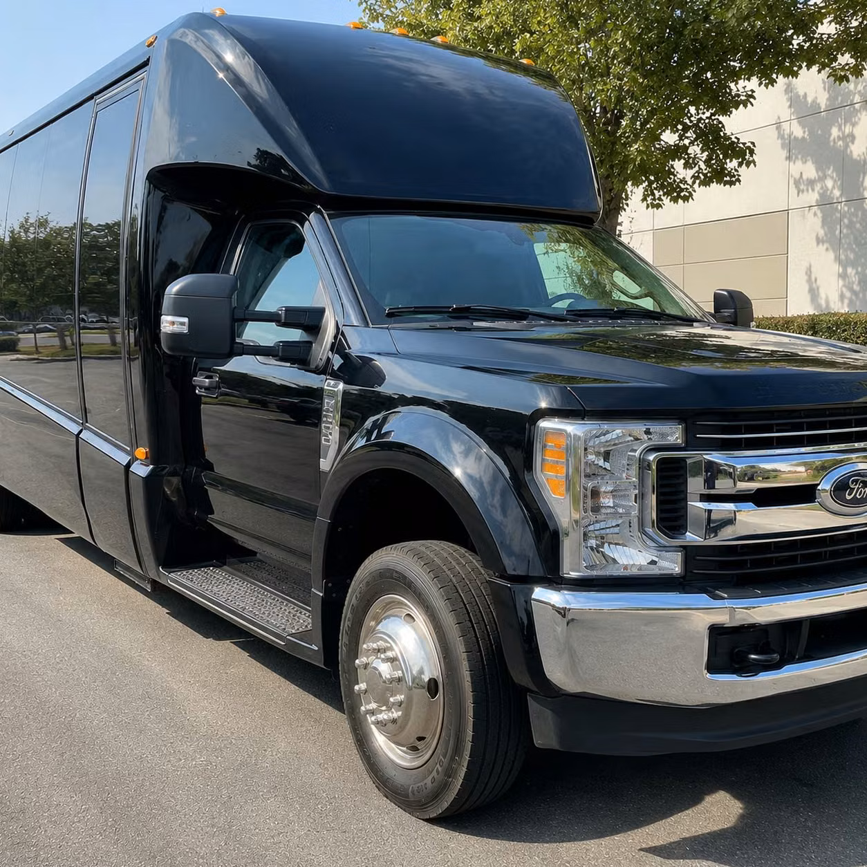 15 passenger minibus