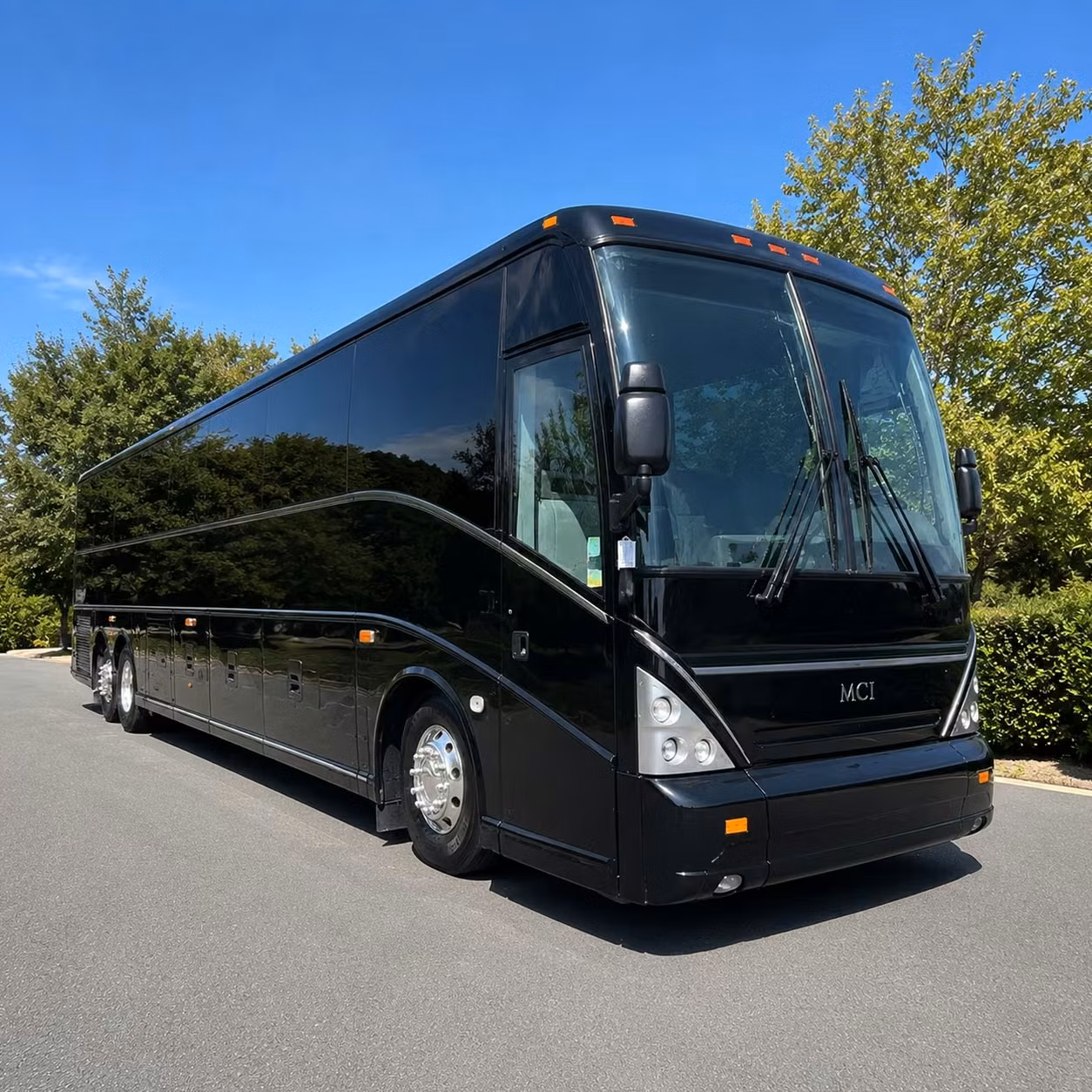 montgomery employee shuttle services for daily commutes and campus routes