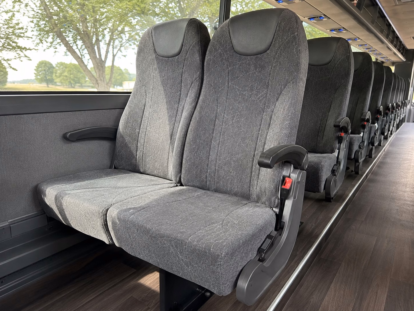 view instant online quotes for maxwell gunter recreation shuttle services and military group transportation